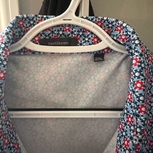 Turtleson Men's Blue and Red Patterned Polo Shirt